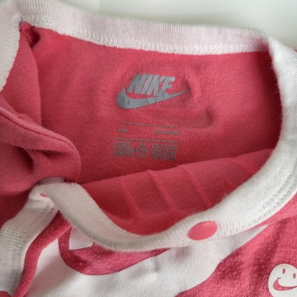 Baby Girls Long-Sleeve Smiley Footed Coverall - Picture 3 of 6